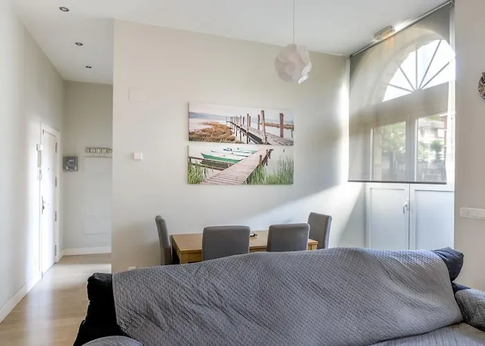 Apartament Alquiler Piso Con Terraza Parejas O Familias *